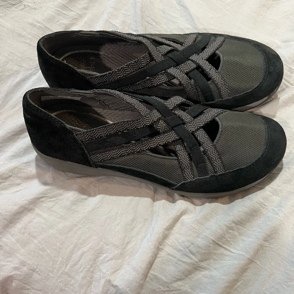 Dansko Gray Flats Modern Comfort Design
